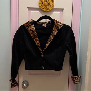 Bernie Dexter cropped jacket with leopard trim. Black. Size small.